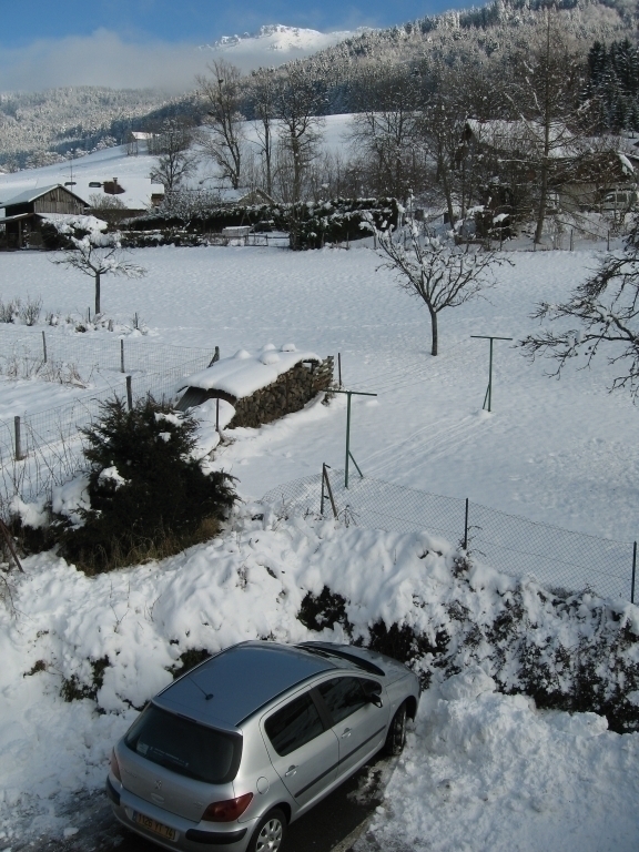 Vue des fen&ecirc;tres du g&icirc;te