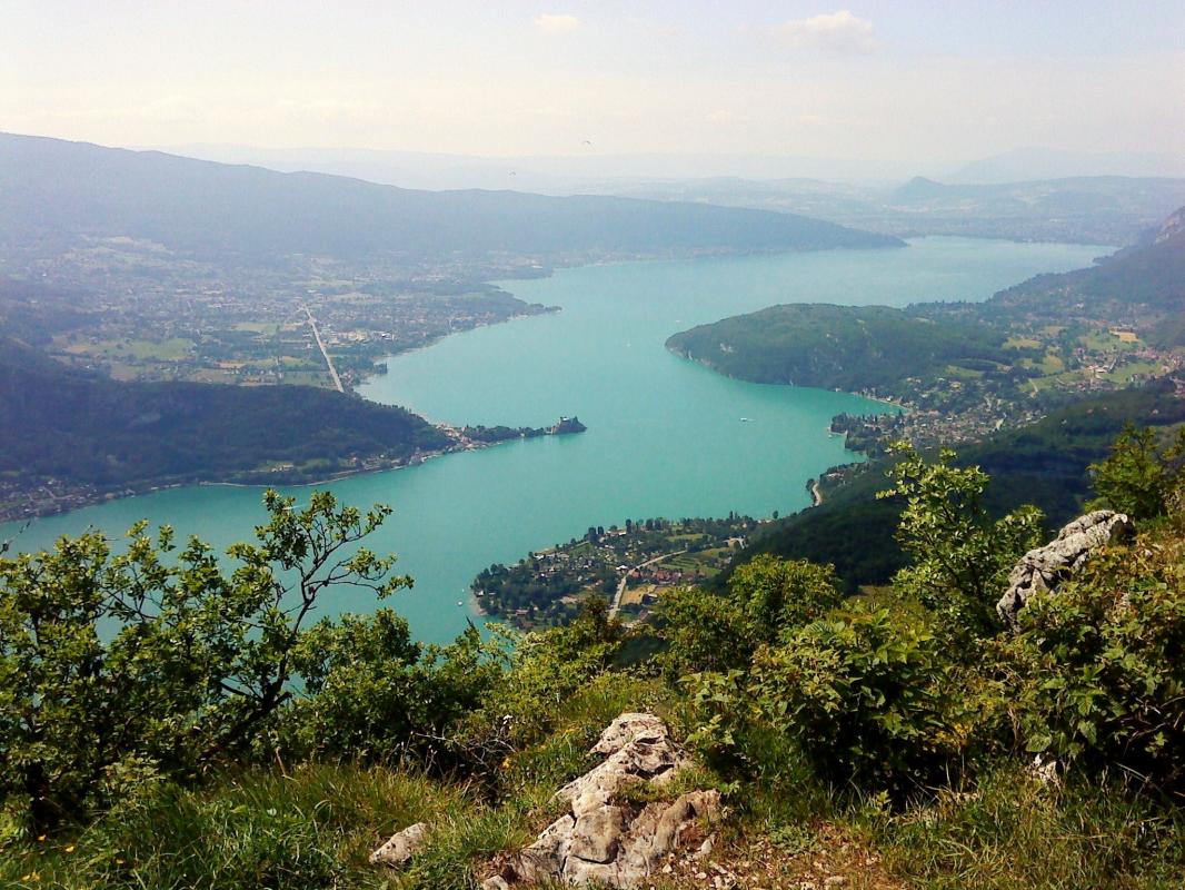 Vue depuis le g&icirc;te l'&eacute;t&eacute;