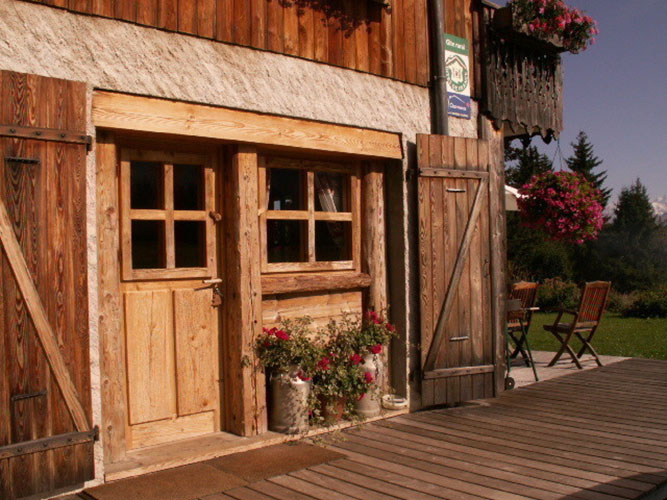 Entr&eacute;e du g&icirc;te ouestrn