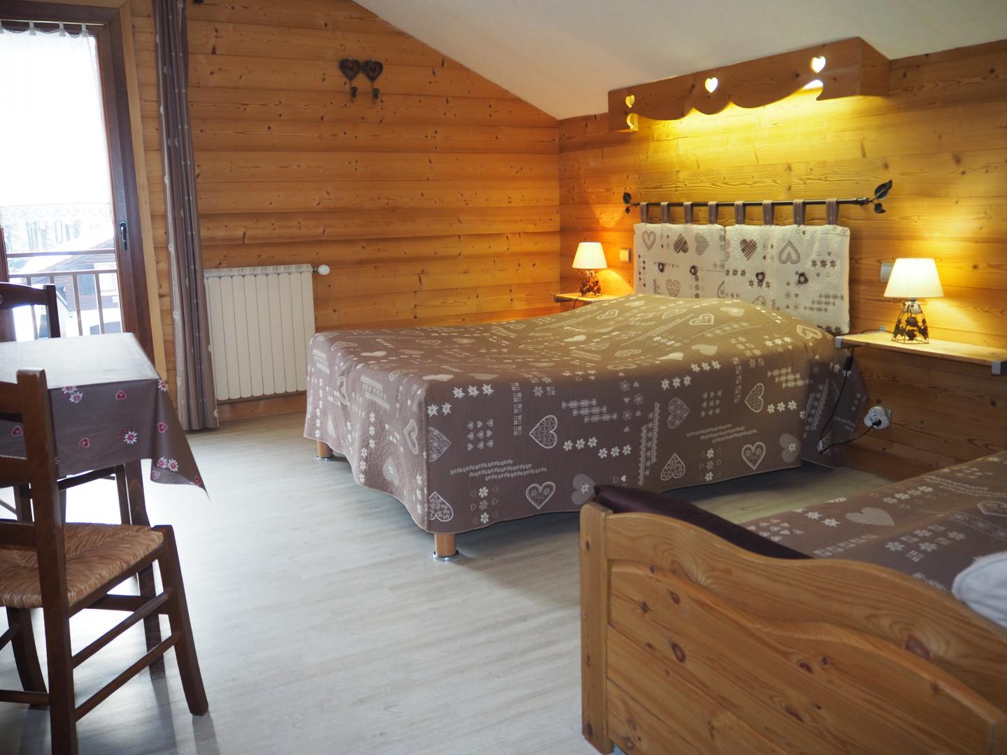 chambre 3 &eacute;pis rez de chauss&eacute;e 2/3 pers