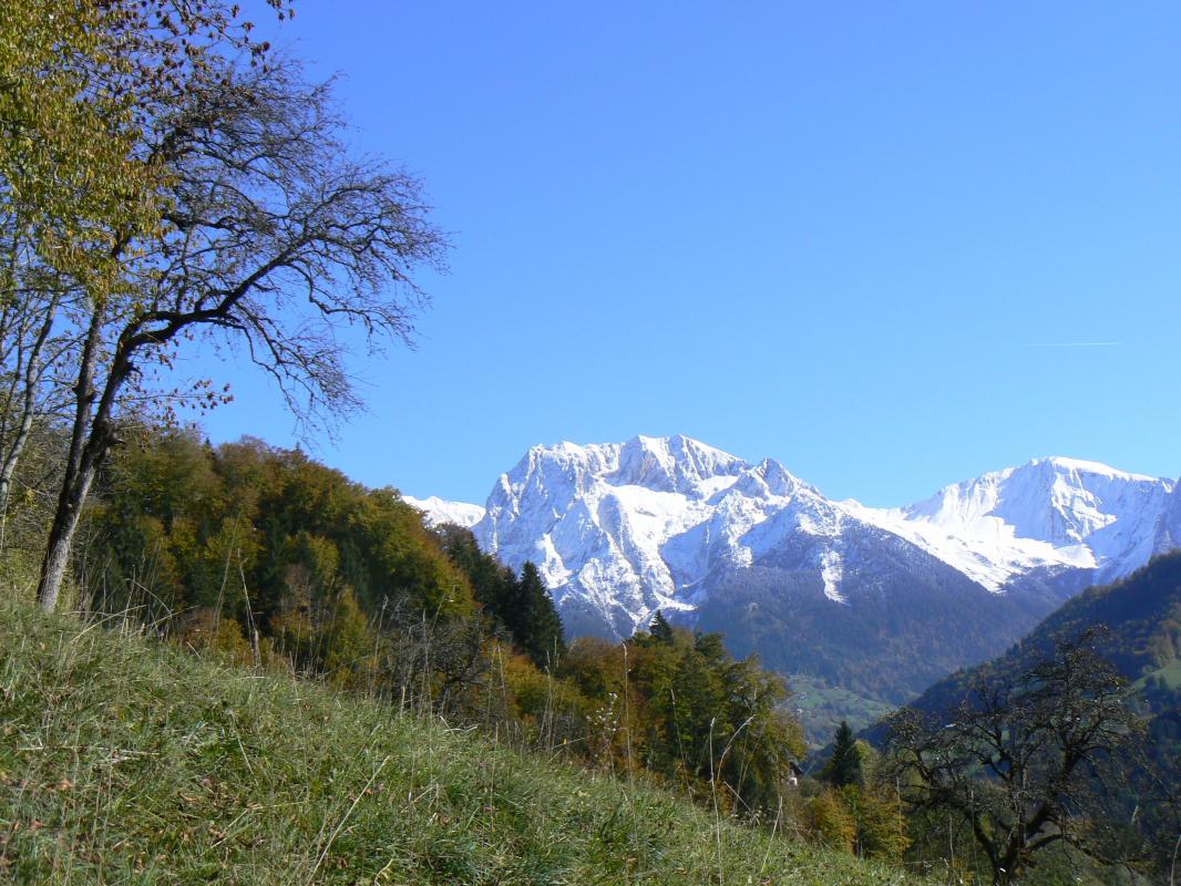 Paysage sur les sentiers de randonn&eacute;e &agrave; proximit&eacute; du chalet
