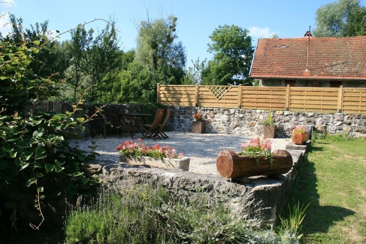 La terrasse pour vos pique-niques ou barbecues