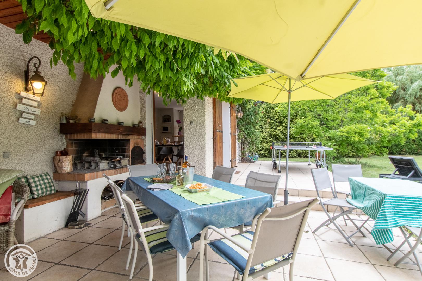 la salon donnant sur le salon d'&eacute;t&eacute;