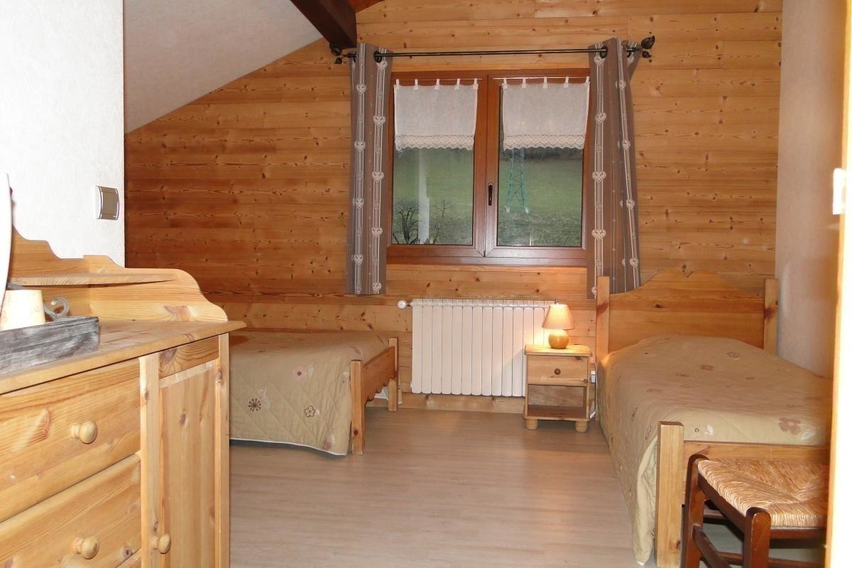 chambre 3 &eacute;pis rez de chauss&eacute;e 2/3 pers