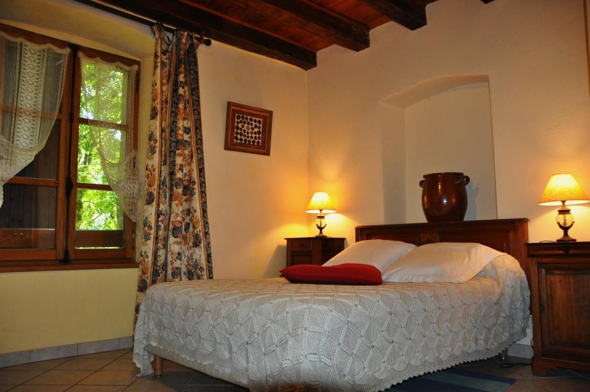 2&egrave;me chambre avec sanitaires complets individuels + TV + rangements