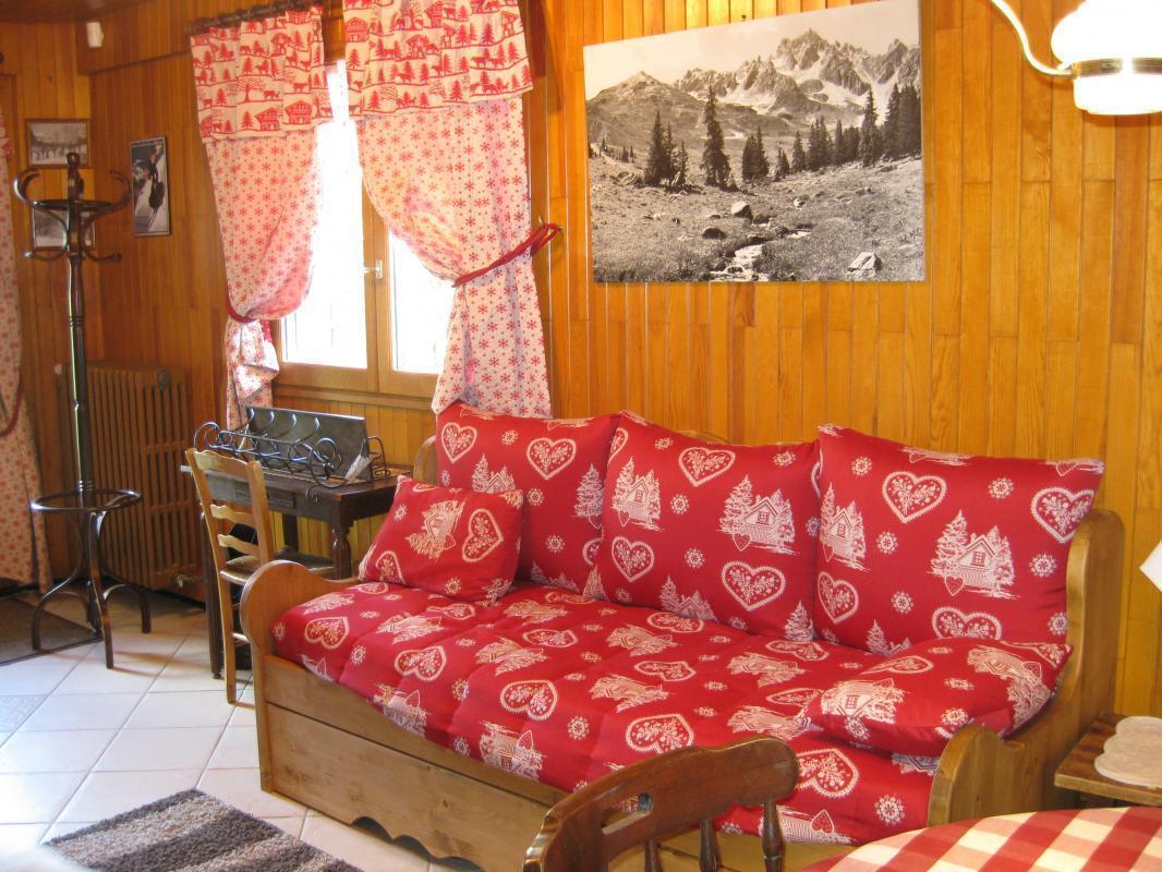 Banquette gigogne dans le s&eacute;jour