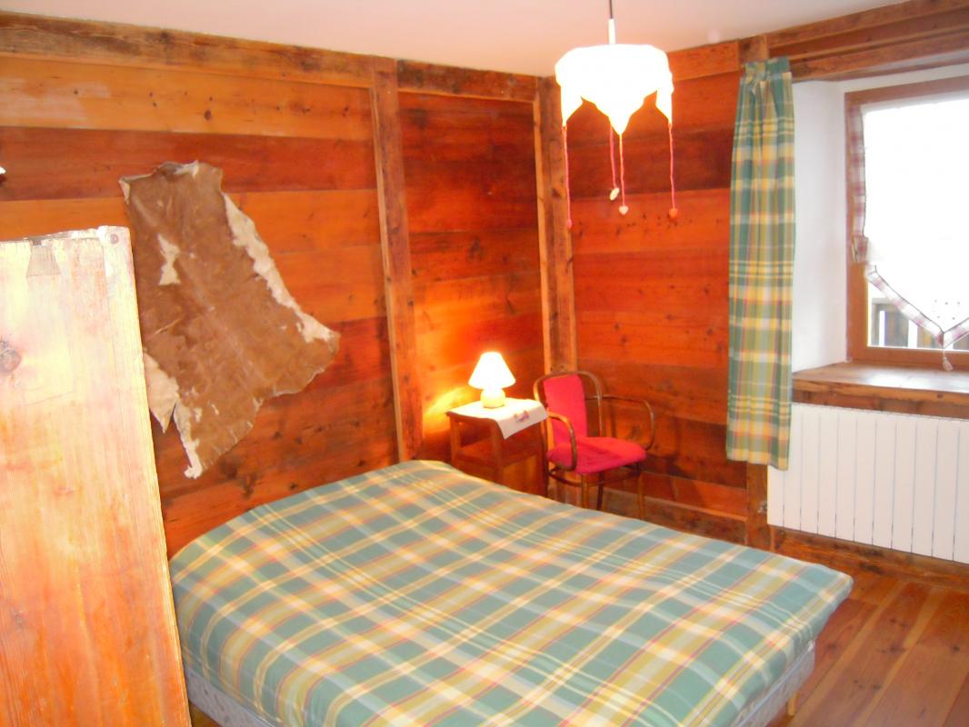 une vaste chambre