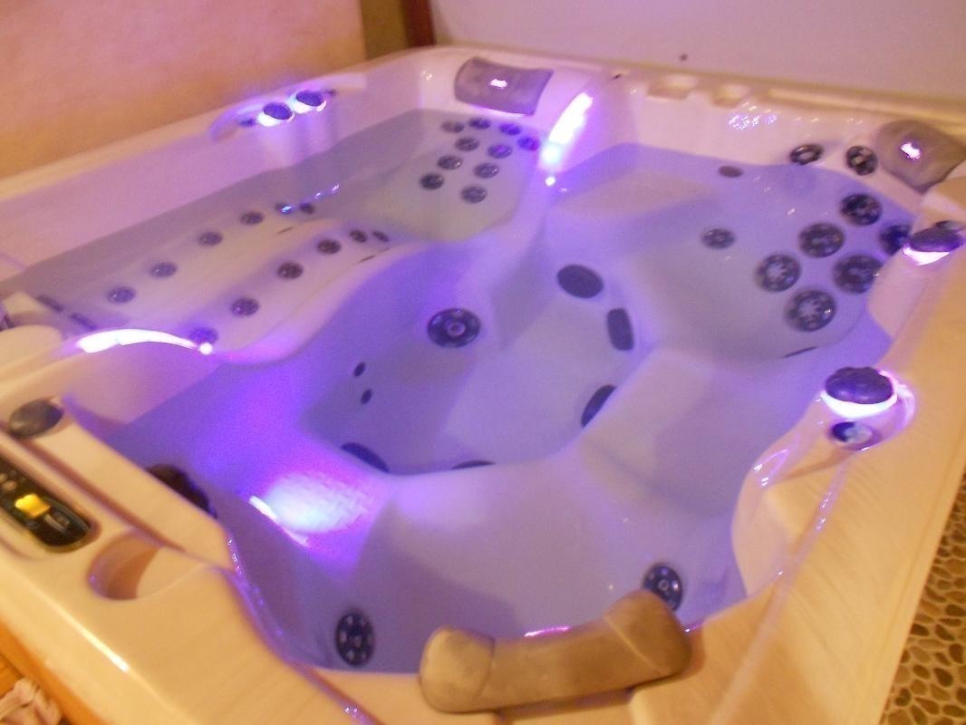 espace d&eacute;tente - jacuzzi