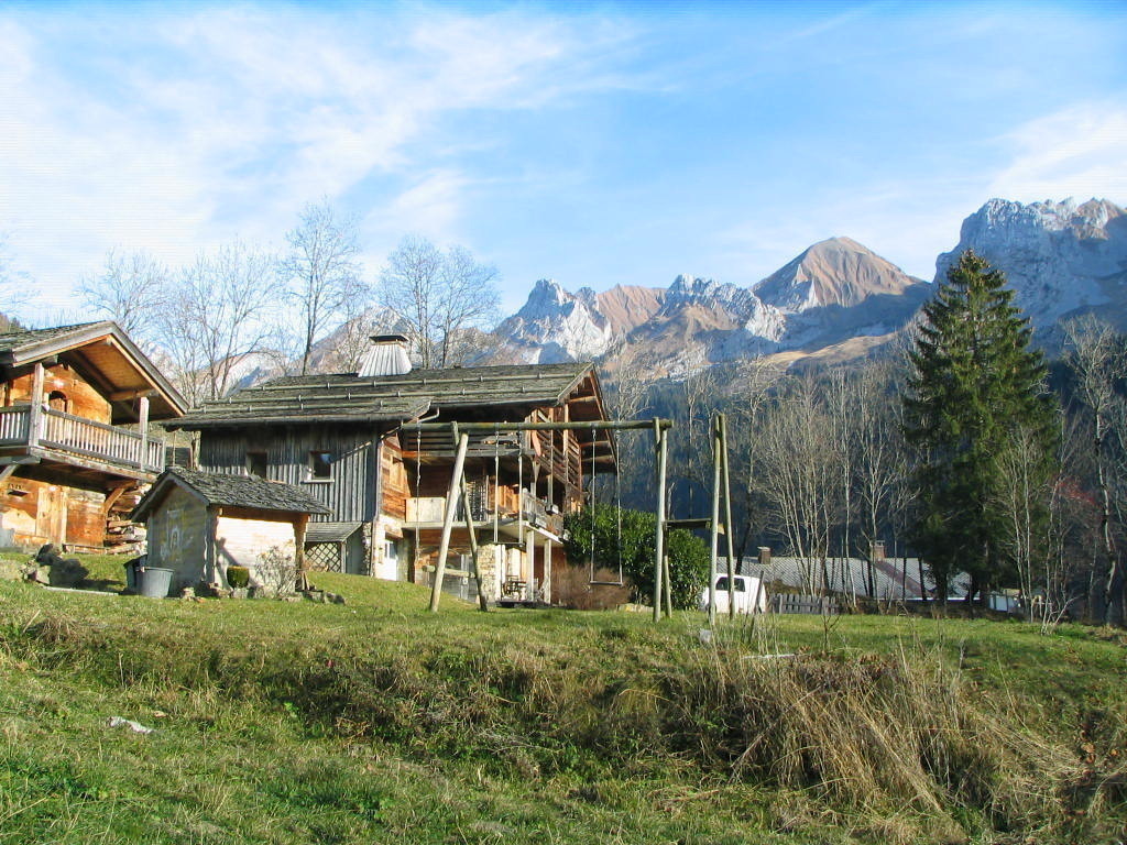 Au fond la chaine des Aravis
