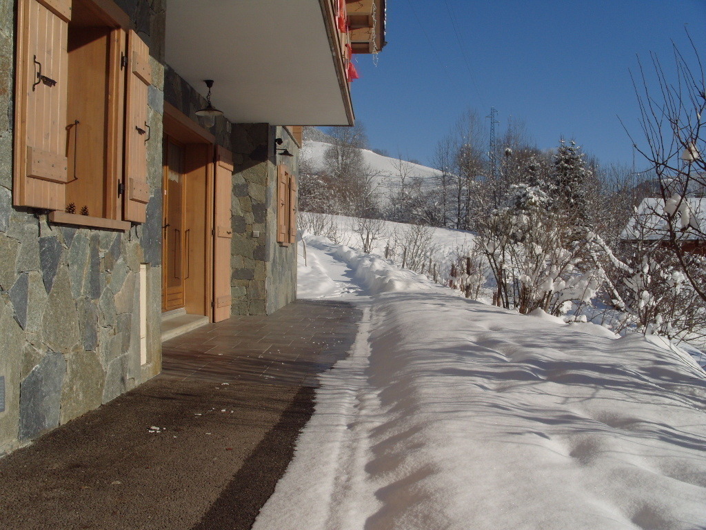 gite sous la neige hiver 2011