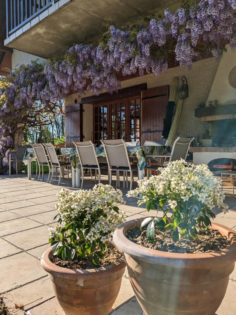 La chambre parentale "Pivoine"avec sa salle de bain priv&eacute;e