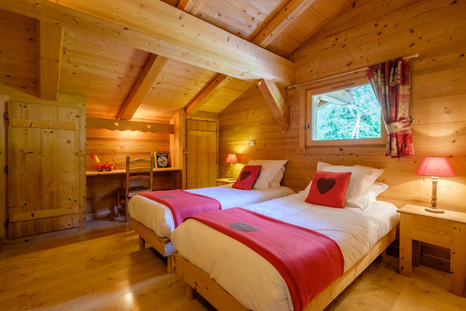 Chambre 2 : 2 lits 1 personne