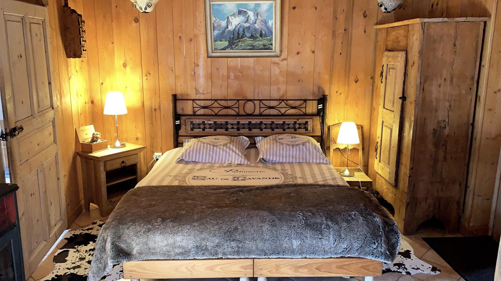 Chambre familiale ind&eacute;pendante de 4 personnes.