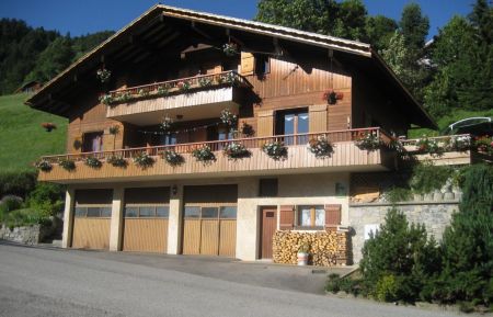 G&icirc;te n&deg;136018 Le Grand-Bornand - Haute-Savoie - photo