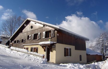 G&icirc;te n&deg;14050 Ar&acirc;ches-la-Frasse - Haute-Savoie - G&icirc;te 14050 partie droite de la maison