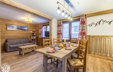 G&icirc;te n&deg;85069 Les Contamines-Montjoie - Haute-Savoie - photo