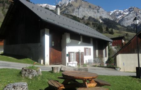 G&icirc;te n&deg;187004 Montmin - Haute-Savoie - photo