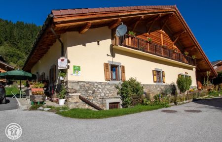 G&icirc;te n&deg;85042 Les Contamines-Montjoie - Haute-Savoie - photo