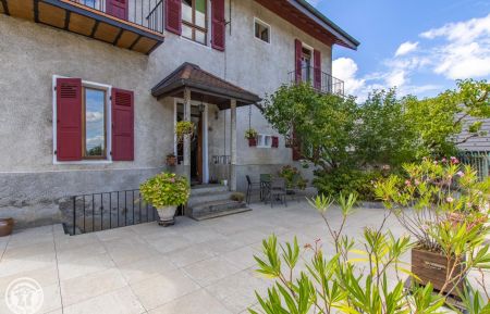 G&icirc;te n&deg;10046 Annecy - Haute-Savoie - photo