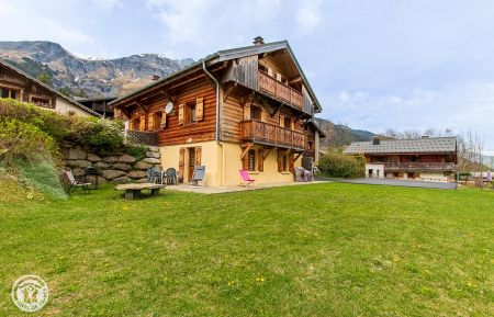 G&icirc;te n&deg;85035 Les Contamines-Montjoie - Haute-Savoie - photo