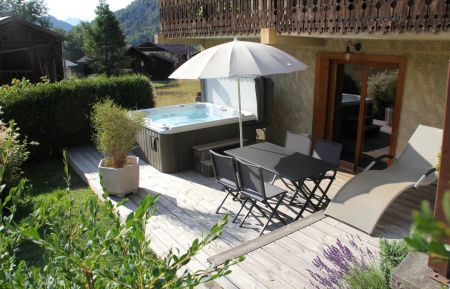 G&icirc;te n&deg;273035 Sixt-Fer-&agrave;-Cheval - Haute-Savoie - La terrasse plein sud 
